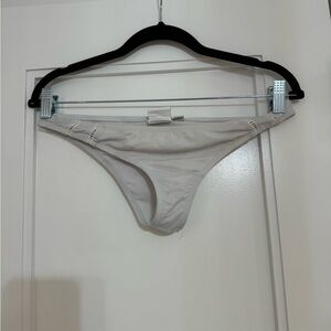 White rhythm bikini bottom scrunched detail a little discoloration SZ S